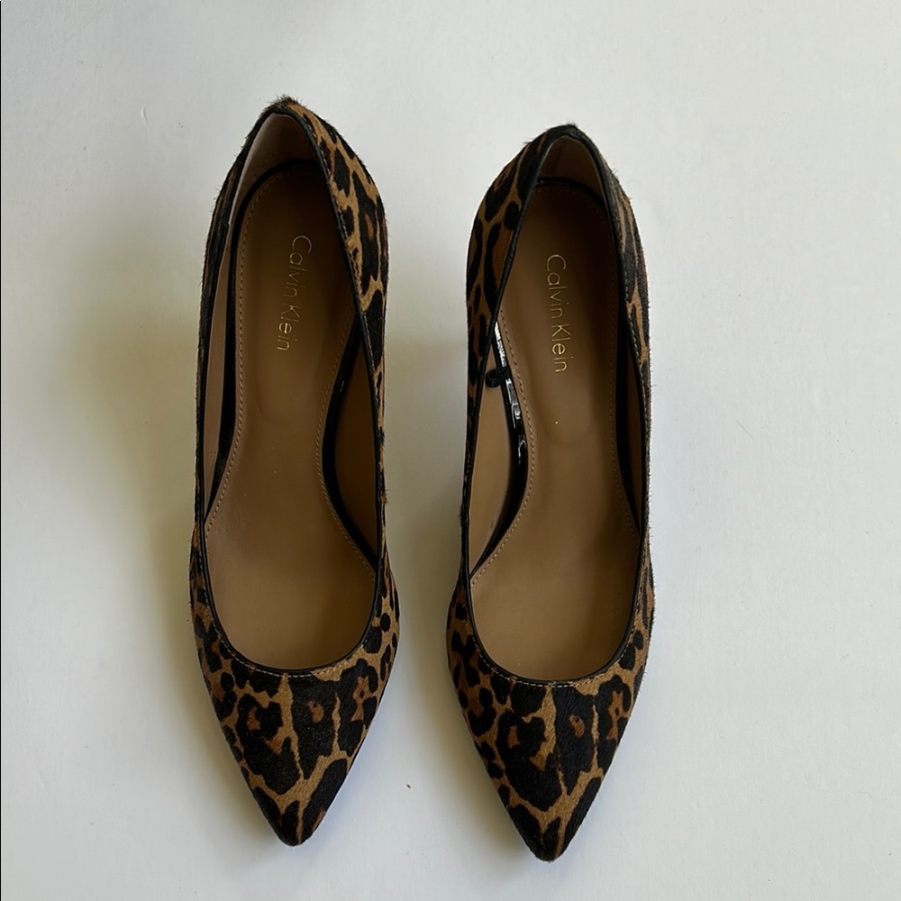 🌷Calvin Klein Animal Print Pumps🌷